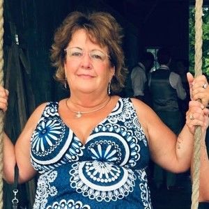 Meet your Posher, Julie